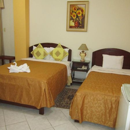 Hotel Plaza Bolognesi 344 Trujillo Kültér fotó