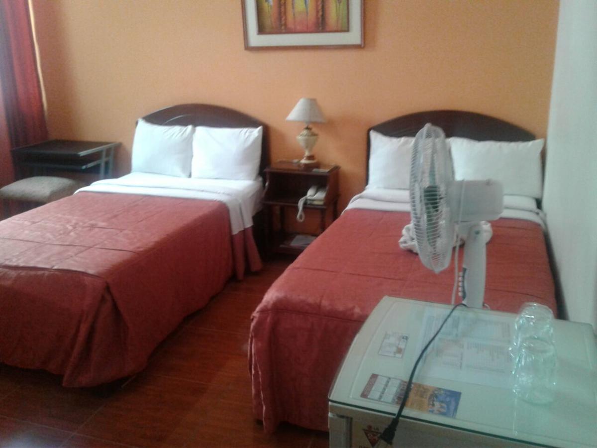 Hotel Plaza Bolognesi 344 Trujillo Kültér fotó