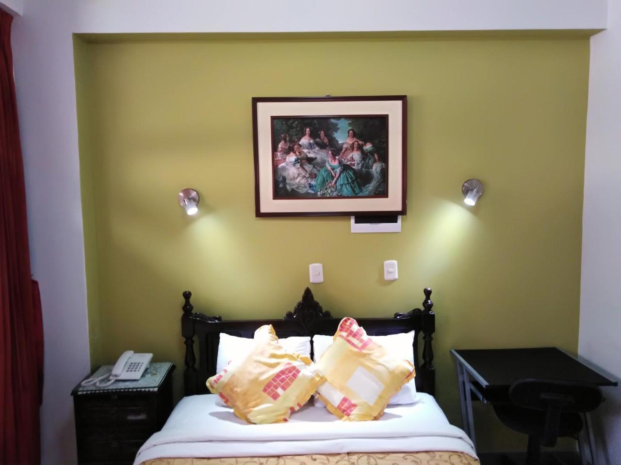 Hotel Plaza Bolognesi 344 Trujillo Kültér fotó